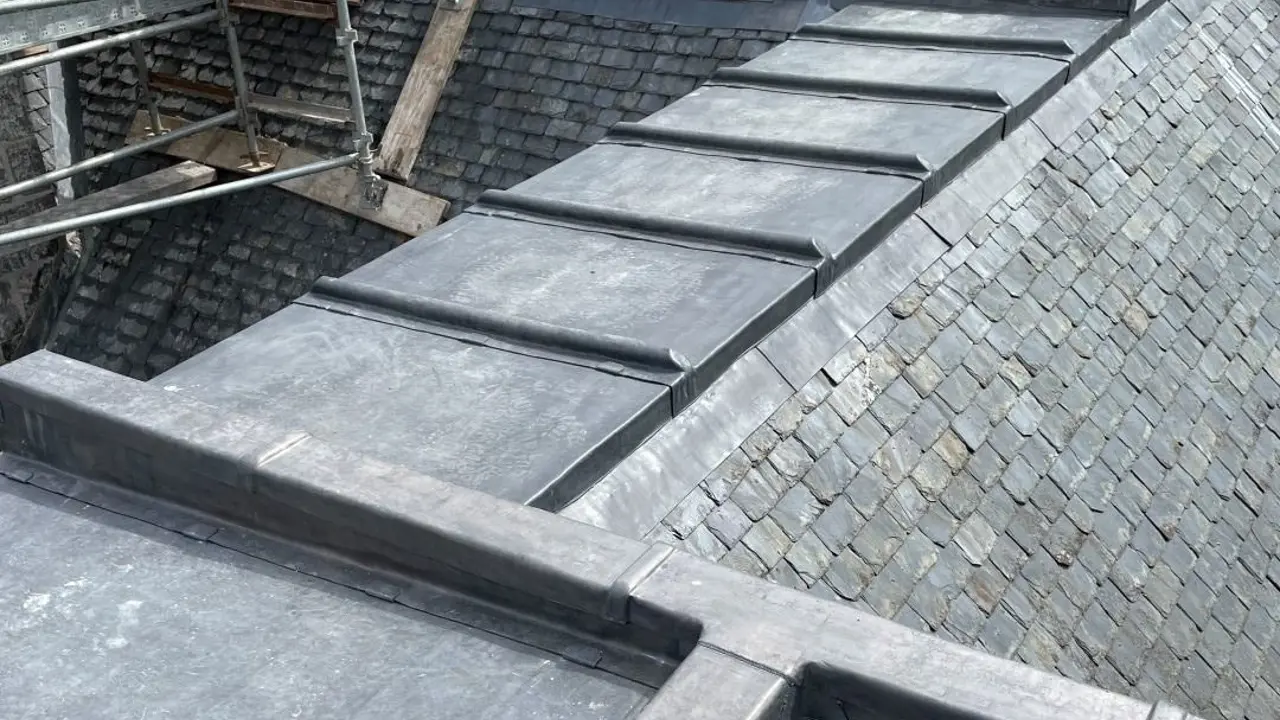 Square Graphics 2024 11 11T113608.817